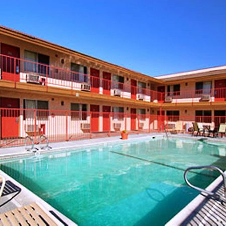 Park Avenue Inn & Suites Victorville Bagian luar foto