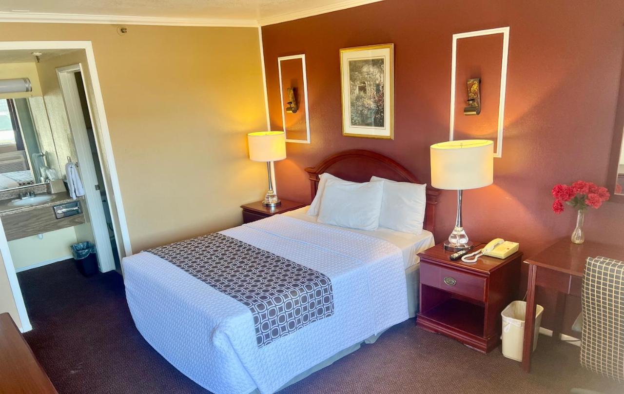 Park Avenue Inn & Suites Victorville Bagian luar foto