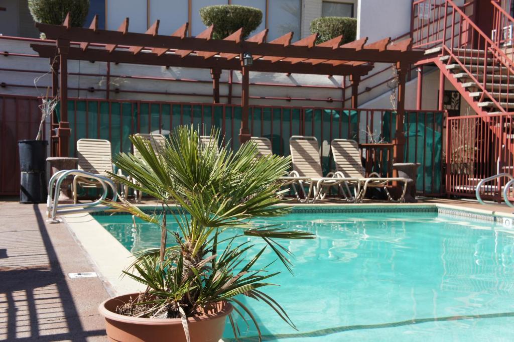 Park Avenue Inn & Suites Victorville Bagian luar foto